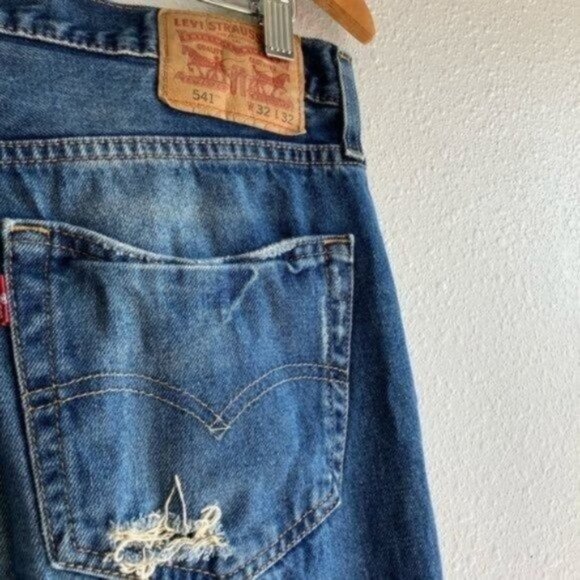 Levi’s 541 Distressed Athletic Fit Everyday Straight Leg Jeans J132 - Picture 10 of 16